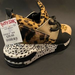 Steve Madden fashion sneaker